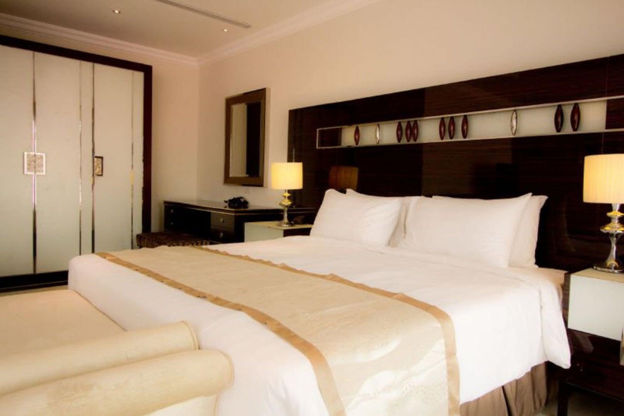 Hotel Lk Royal Wing Pattaya Exterior foto