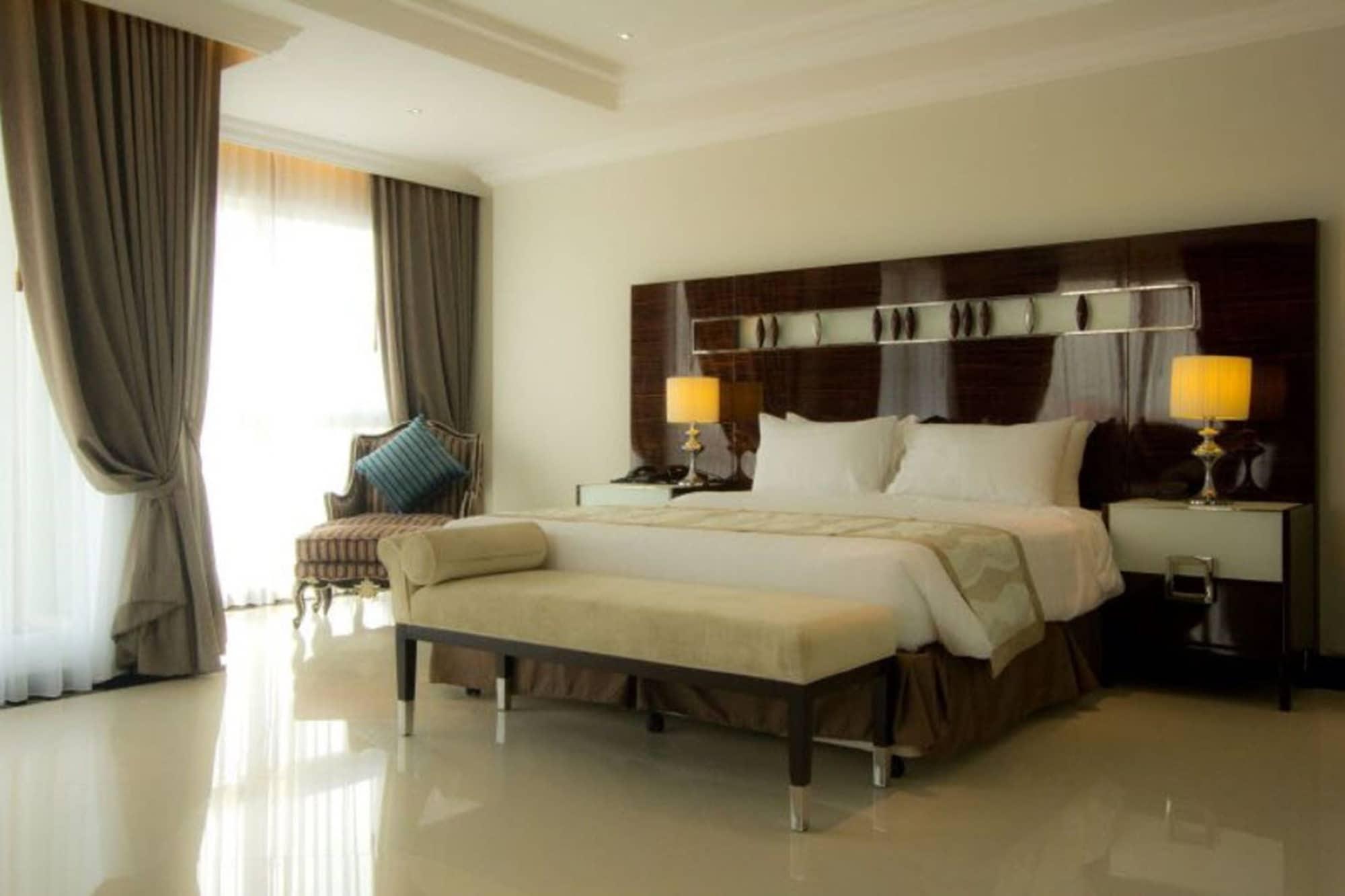 Hotel Lk Royal Wing Pattaya Exterior foto