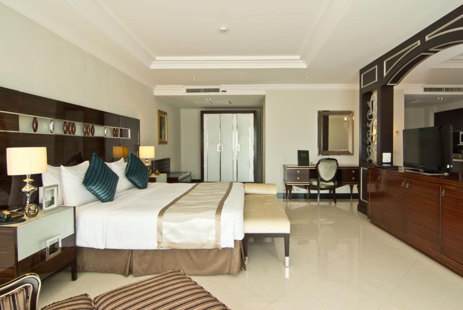 Hotel Lk Royal Wing Pattaya Exterior foto